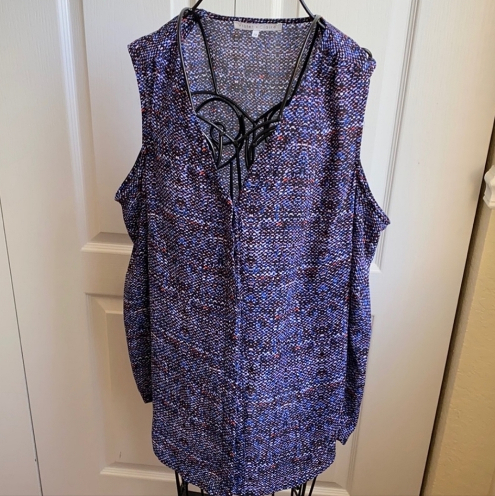 Violet & Claire top size 1X